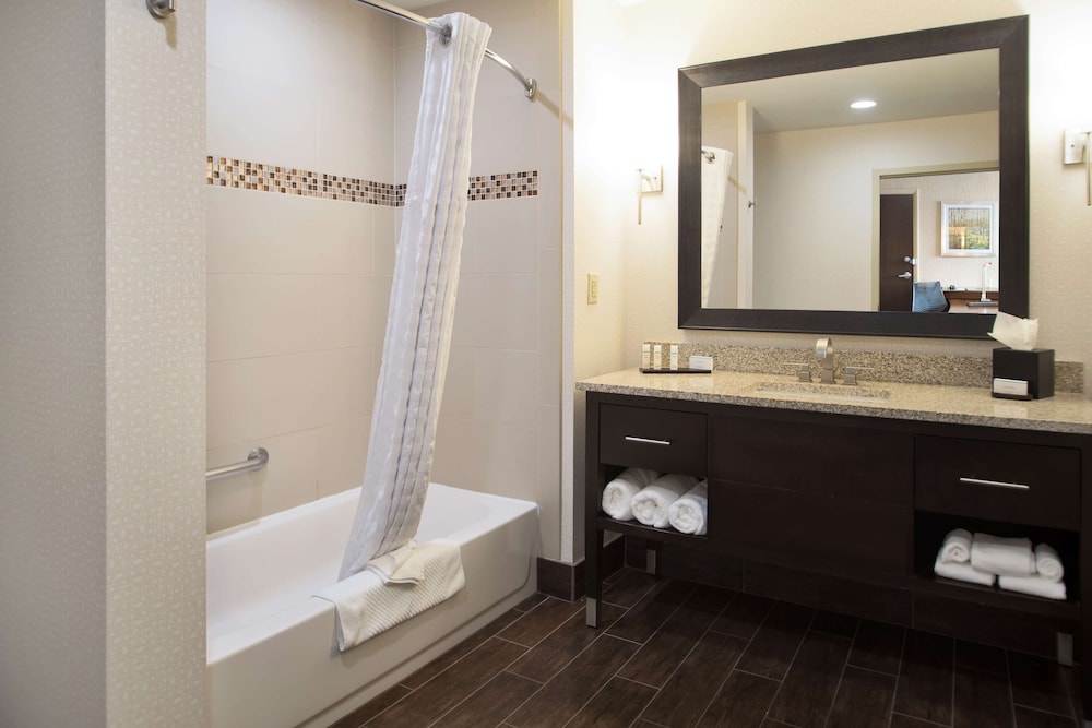 Suite, 2 Queen Beds - Photo 4