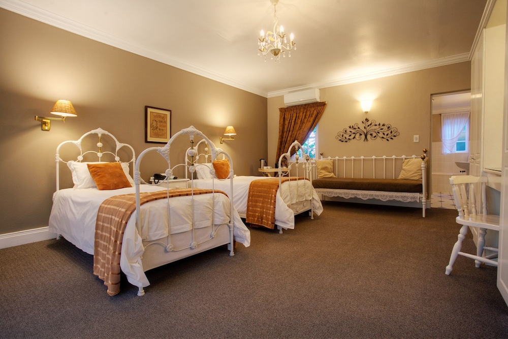 Village Room Twin - Photo 5