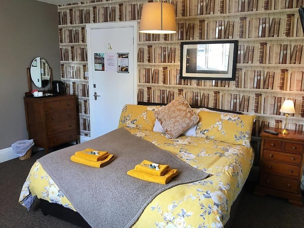 Deluxe Double or Twin Room, Ensuite photo 1
