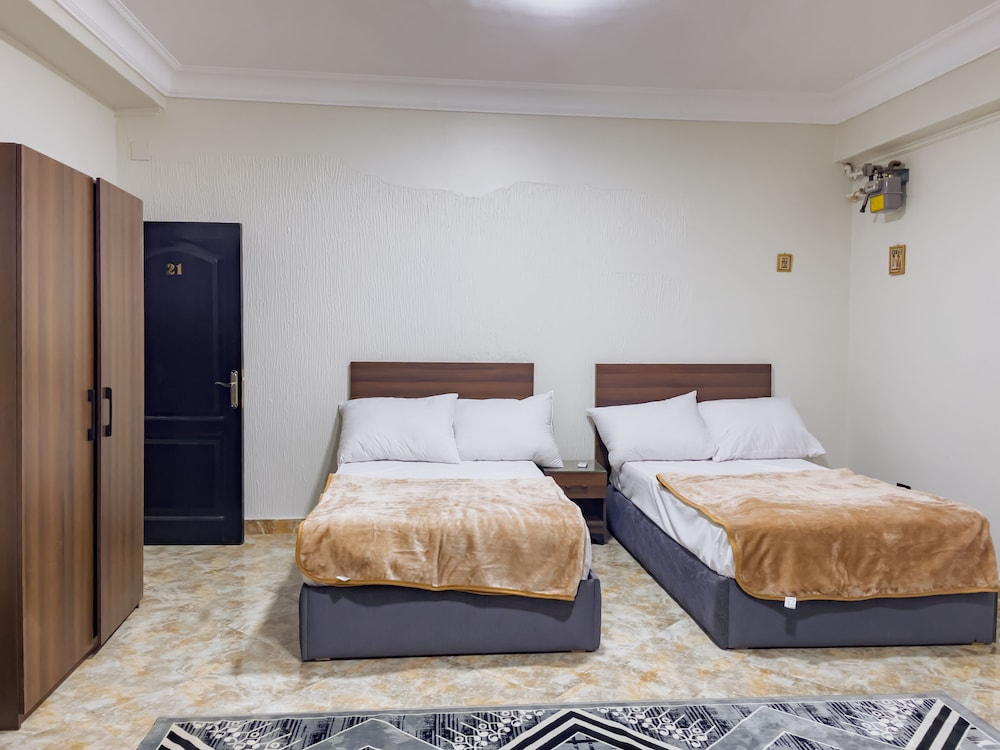 Senior Room, 2 Bedrooms, Mountain View, Garden Area