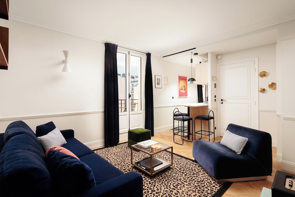 2-BR Deluxe Apartment photo 1