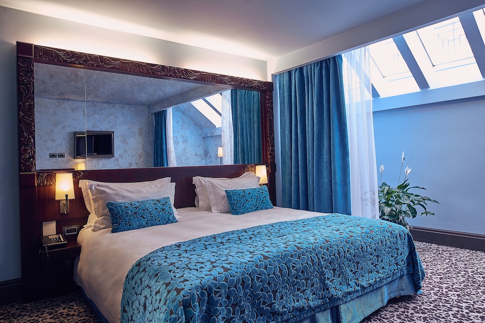 Mansard Room