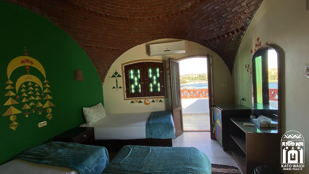 Deluxe Double or Twin Room photo 3