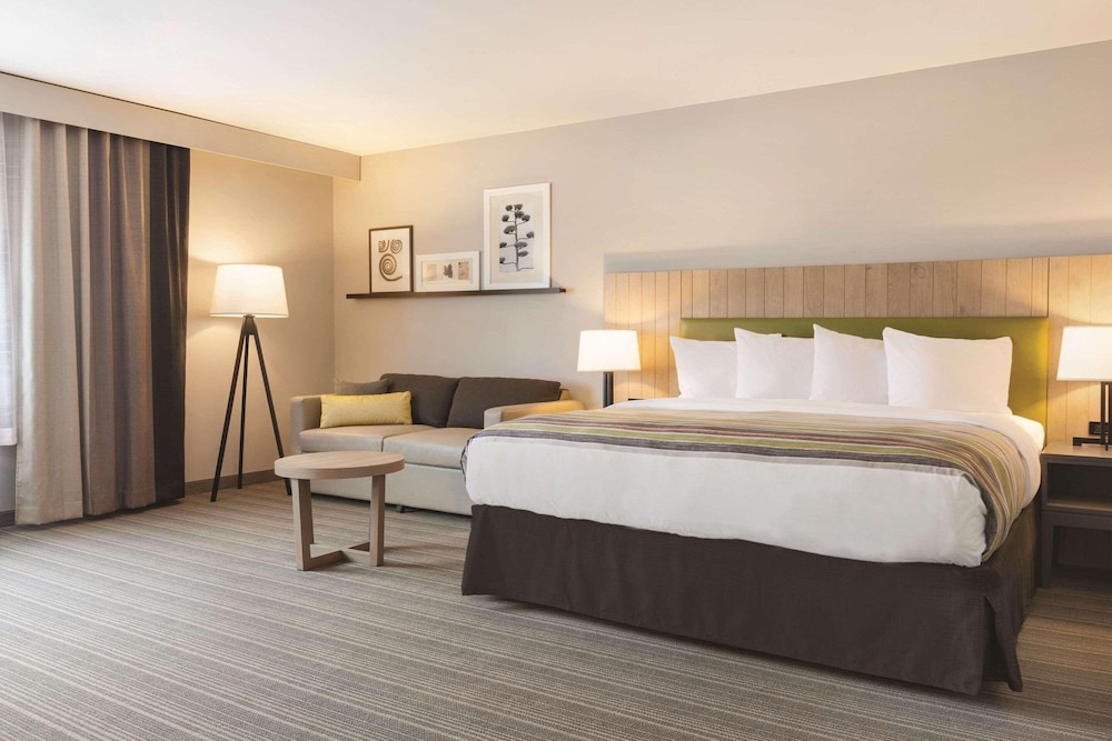 Studio Suite, 1 King Bed, Non Smoking photo 1