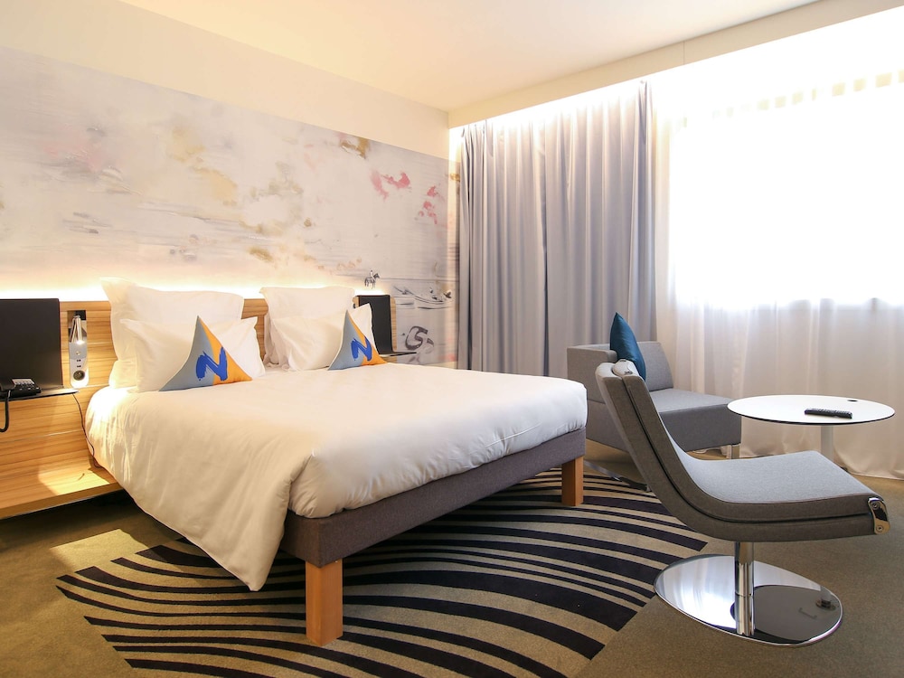 Executive Room, 1 King Bed - Photo 9