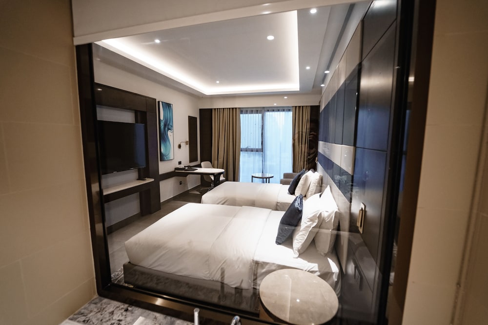Premium Twin Room photo 3