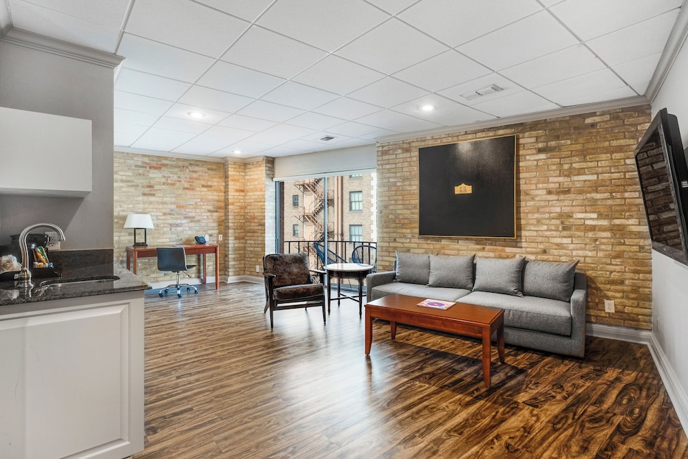 Presidential Suite