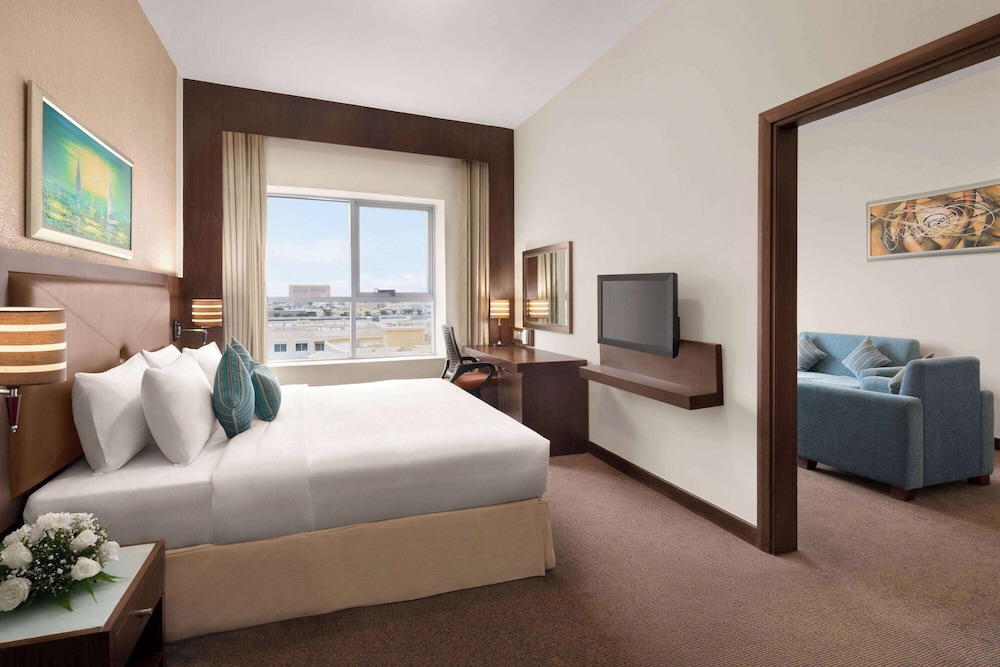 Family Suite, 1 King Bed, Non Smoking photo 1
