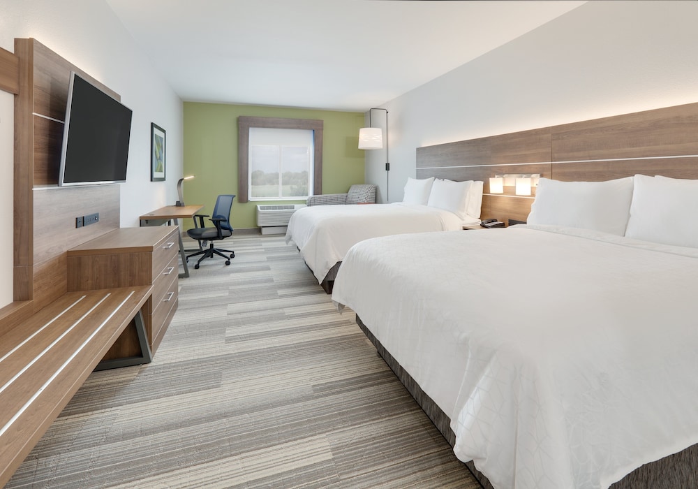 Suite, 2 Queen Beds, Accessible Bathtub (Communications) photo 2