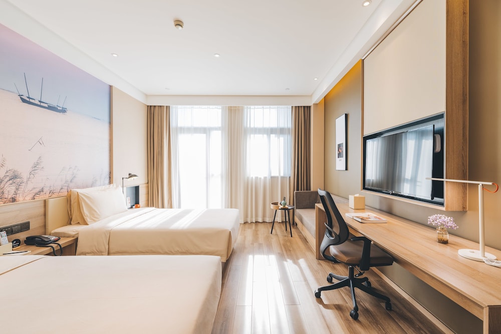 Room - Photo 4