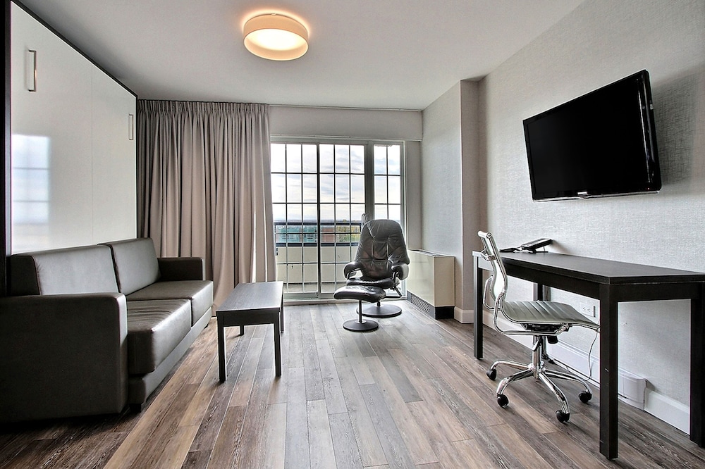 Suite, Kitchenette