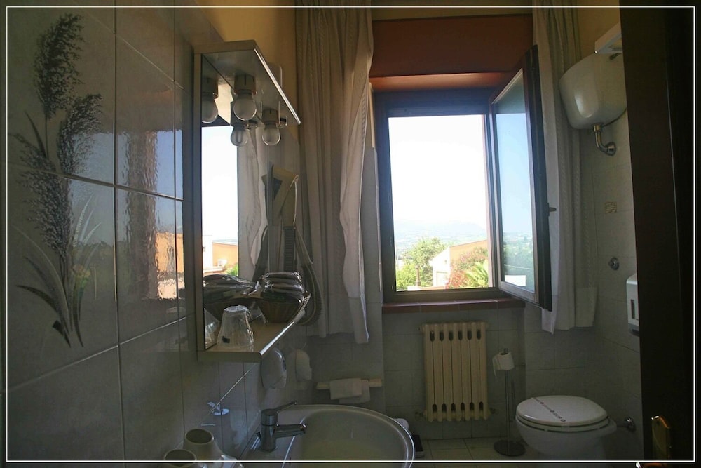Quadruple Room - Photo 6