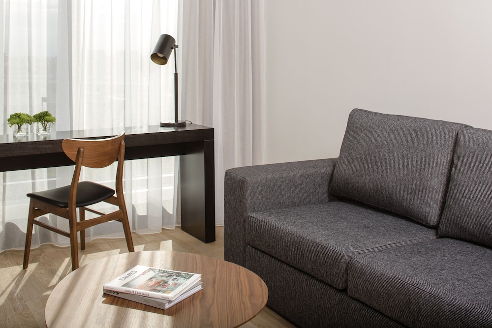 Suite, Corner (Alcove) photo 3
