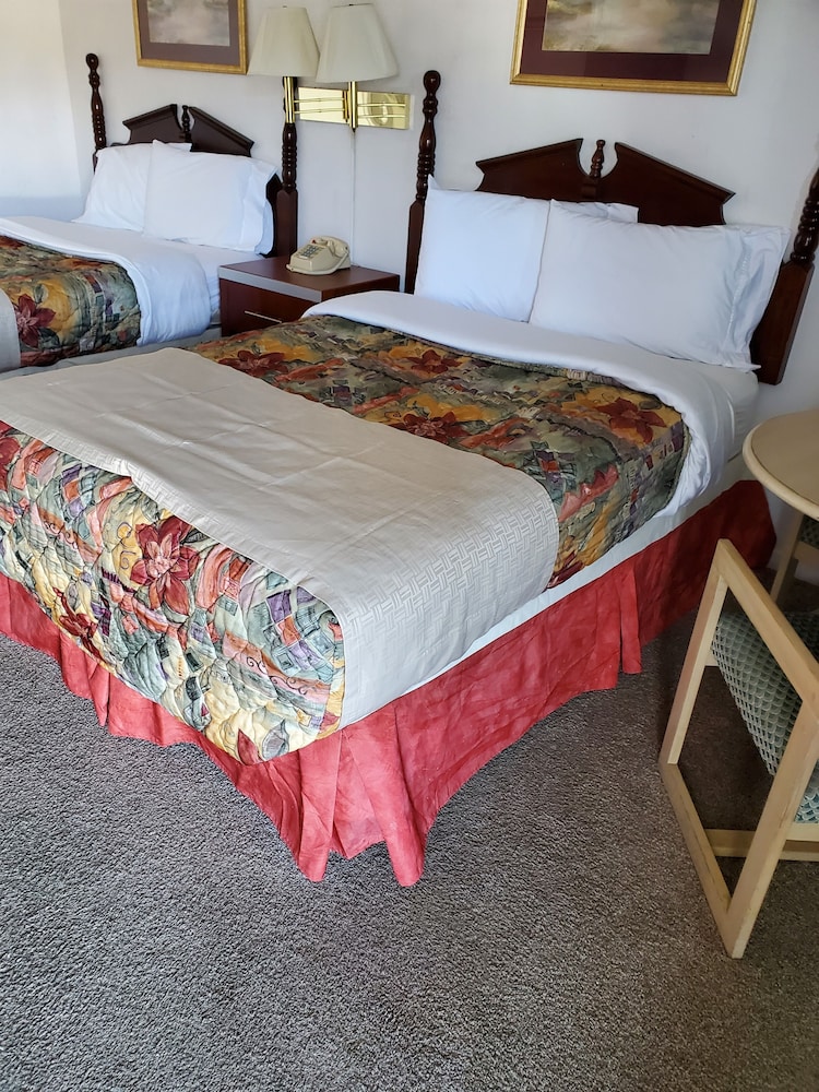 2 Double Beds, Smoking photo 1