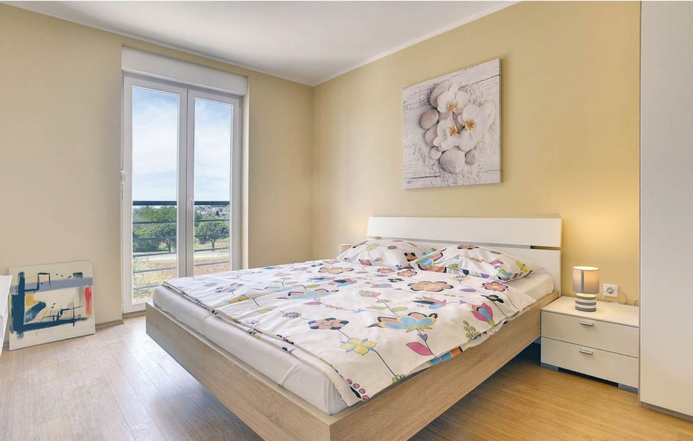 Apartment, Balcony (B1)