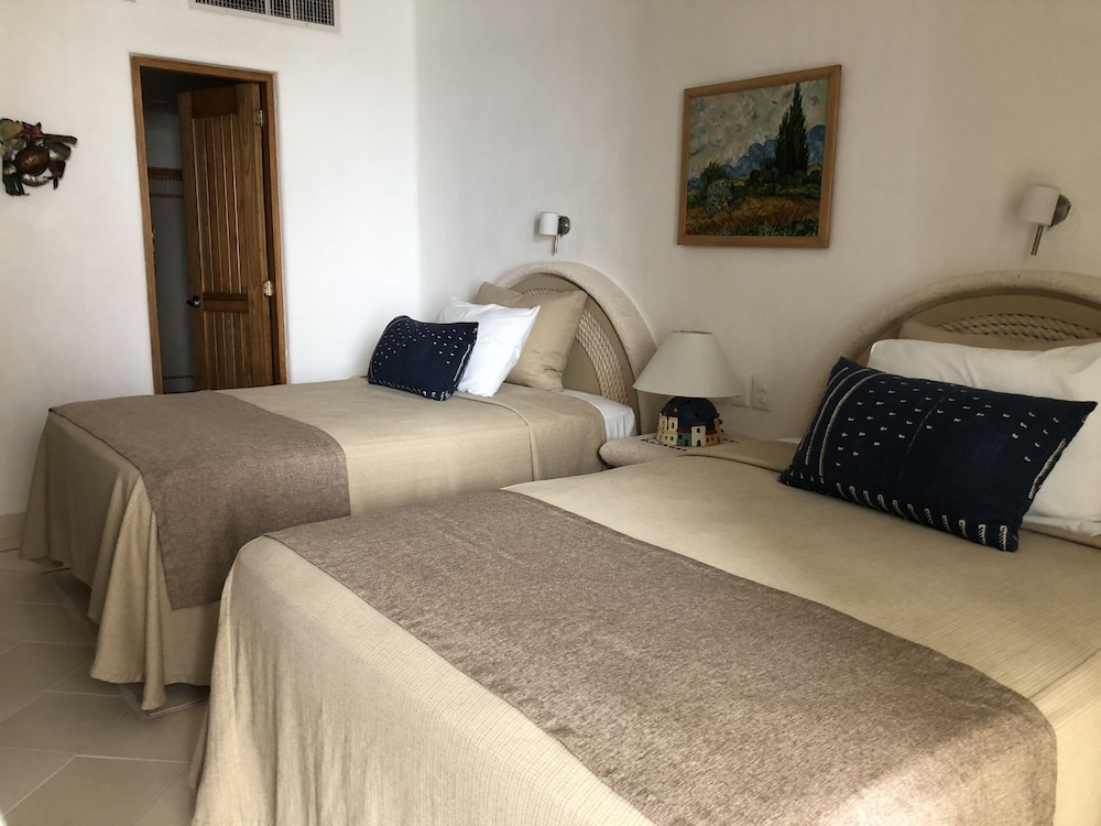 Villa, 2 Bedrooms, Terrace, Beach View photo 2