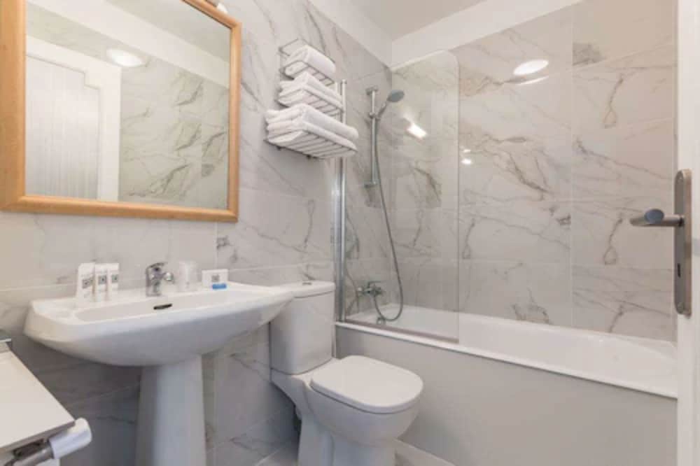 Comfort Double or Twin Room photo 3