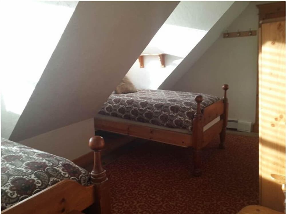 Room with 2 Twin Beds photo 1