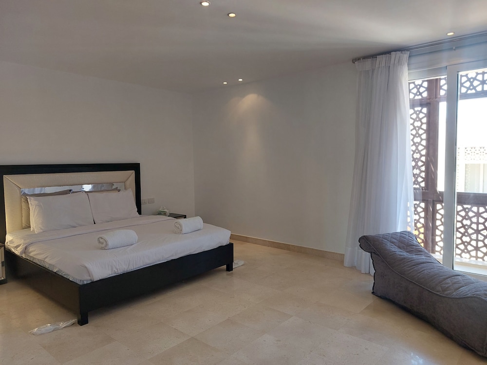 Deluxe Suite photo 1