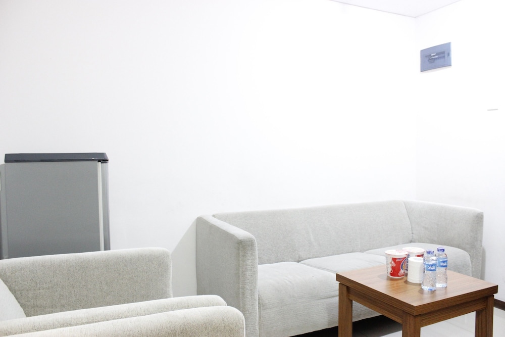 Room - Photo 12