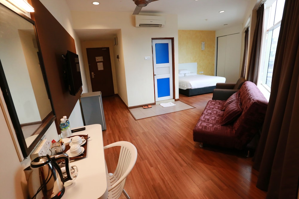 Superior Room (With Sofa) photo 3