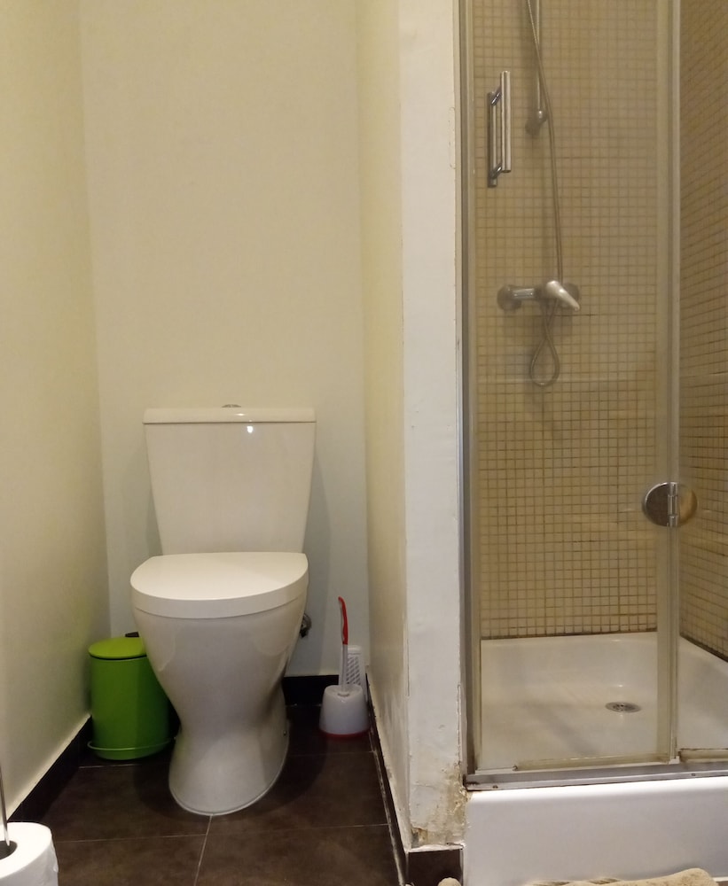 Economy Triple Room (Outside Private Bathroom) photo 3