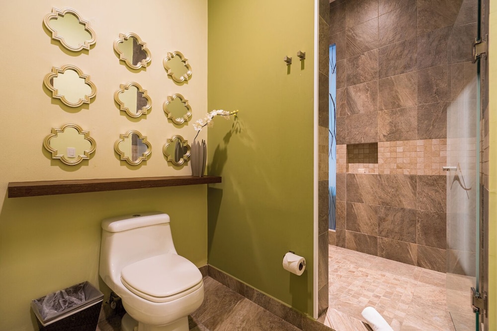 Deluxe Townhome, 2 Bedrooms, Mezzanine