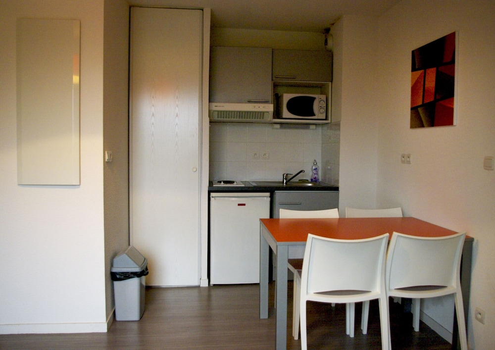 Family Apartment, 1 Bedroom, Kitchenette photo 3