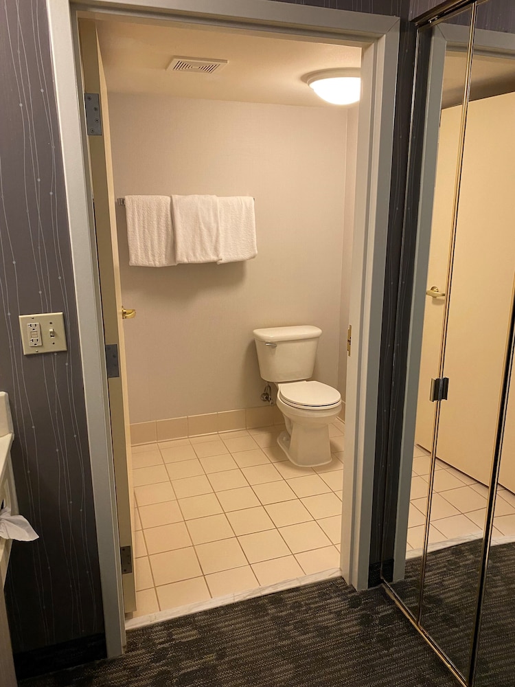 Room, 2 Queen Beds (Hearing Accessible) - Photo 3