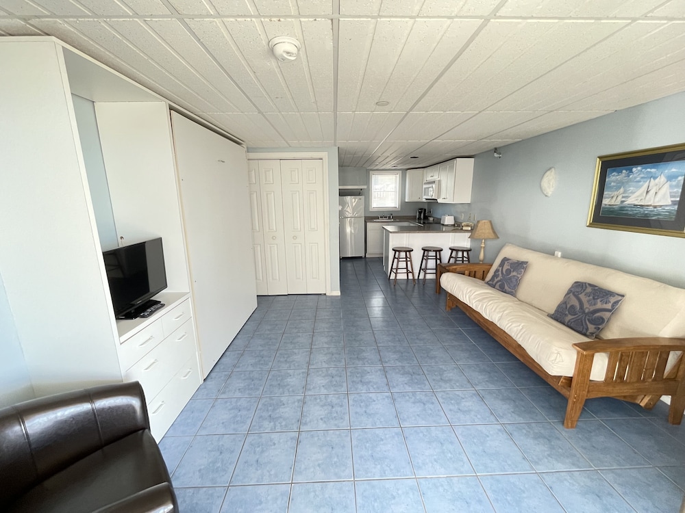Standard Studio, Multiple Beds, Non Smoking