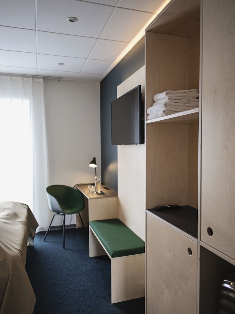 Double or Twin Room, Harbor View photo 2