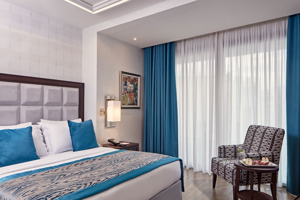 Deluxe Room, Balcony
