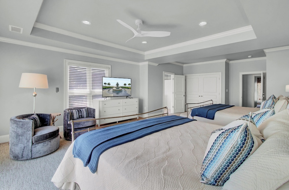 House (Multiple Bedrooms)