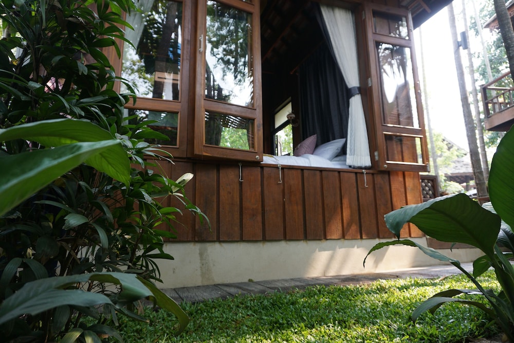 Romantic Villa photo 2