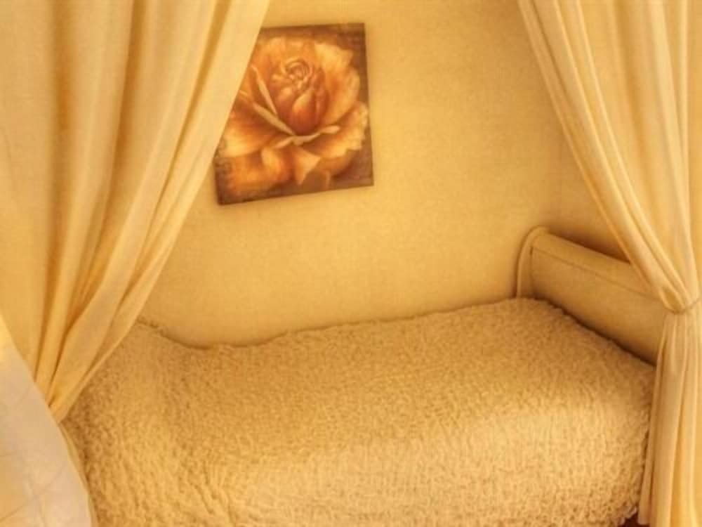 Deluxe Triple Room, Ensuite, Garden View (Sothys) photo 1