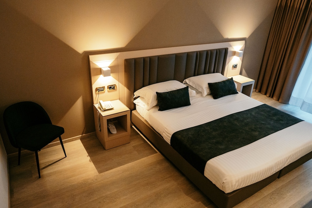 Deluxe Double Room - Photo 3