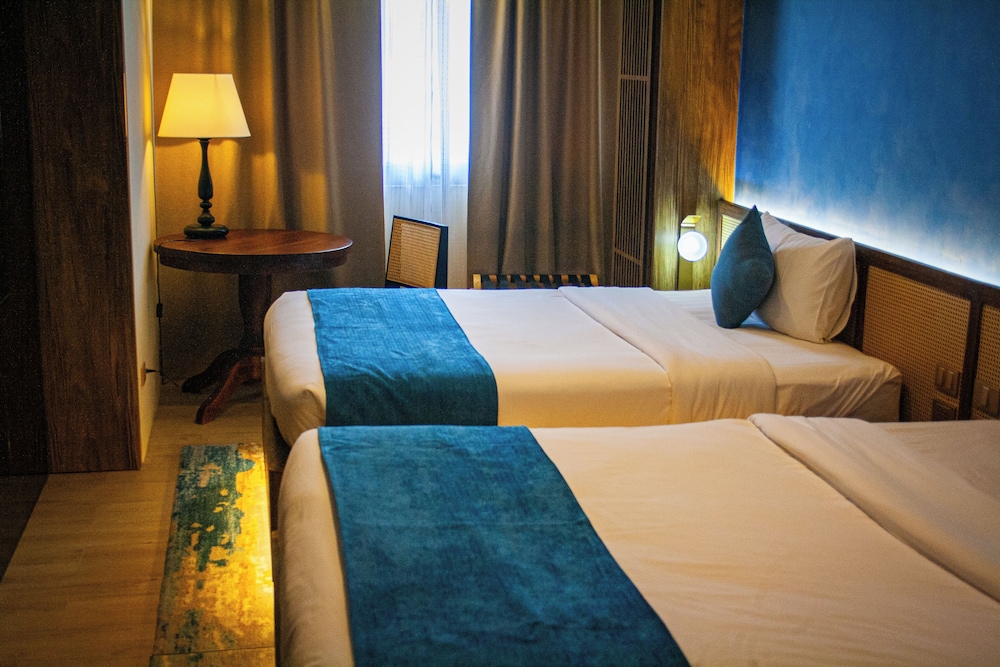 Deluxe Twin Room, City View