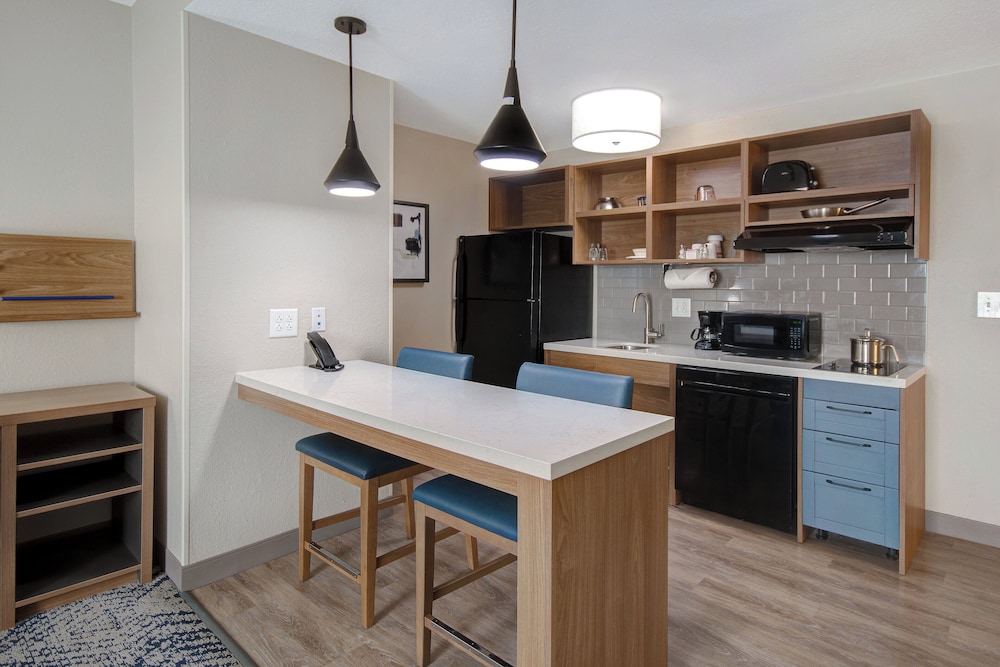 Suite, 1 Bedroom, Accessible (Communications) - Photo 4