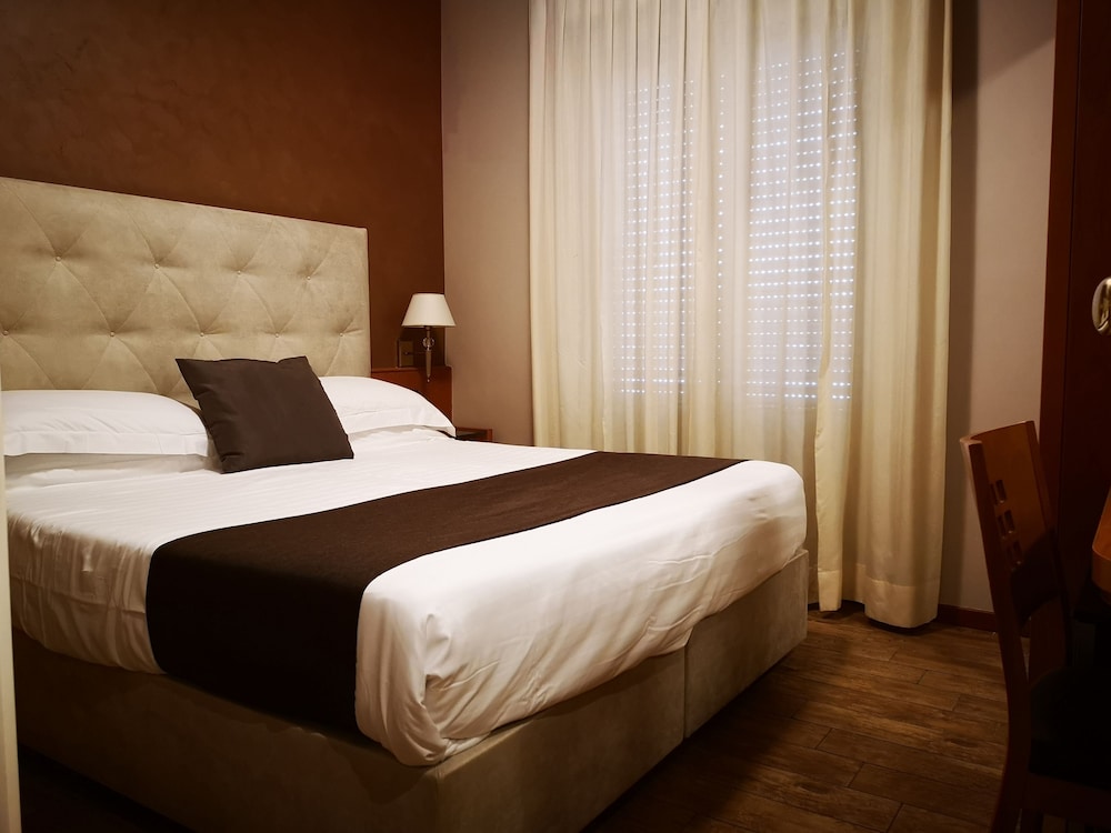 Economy Room, 1 Double Bed - Photo 1
