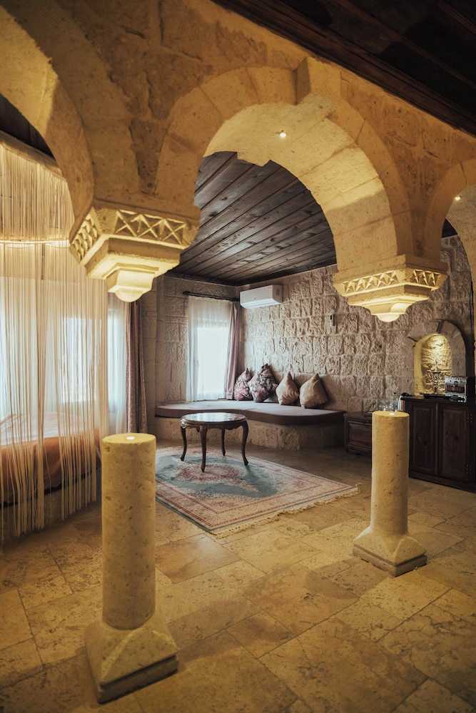Deluxe Stone Suite with Stone - Photo 1