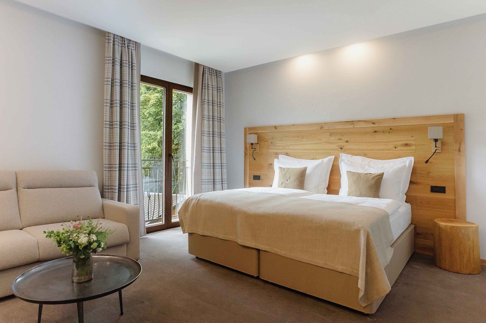 Superior Double or Twin Room, Hill View photo 1