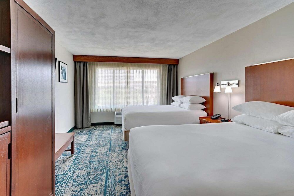 Suite, 2 Queen Beds, Non Smoking photo 3