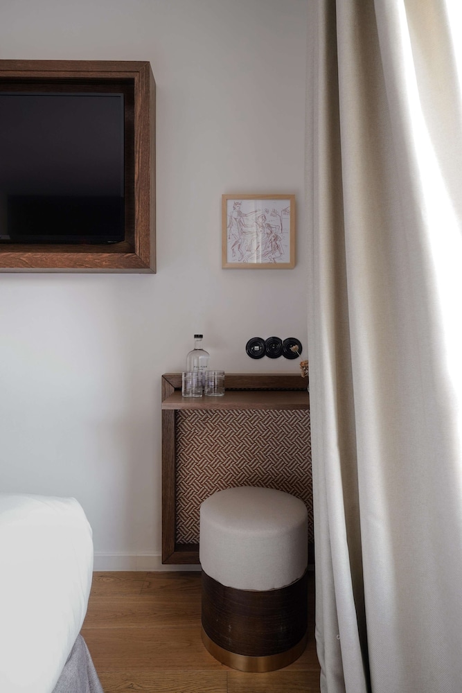 Signature double room for single use