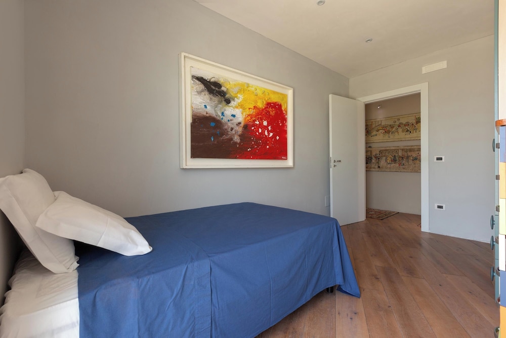 Villa photo 3