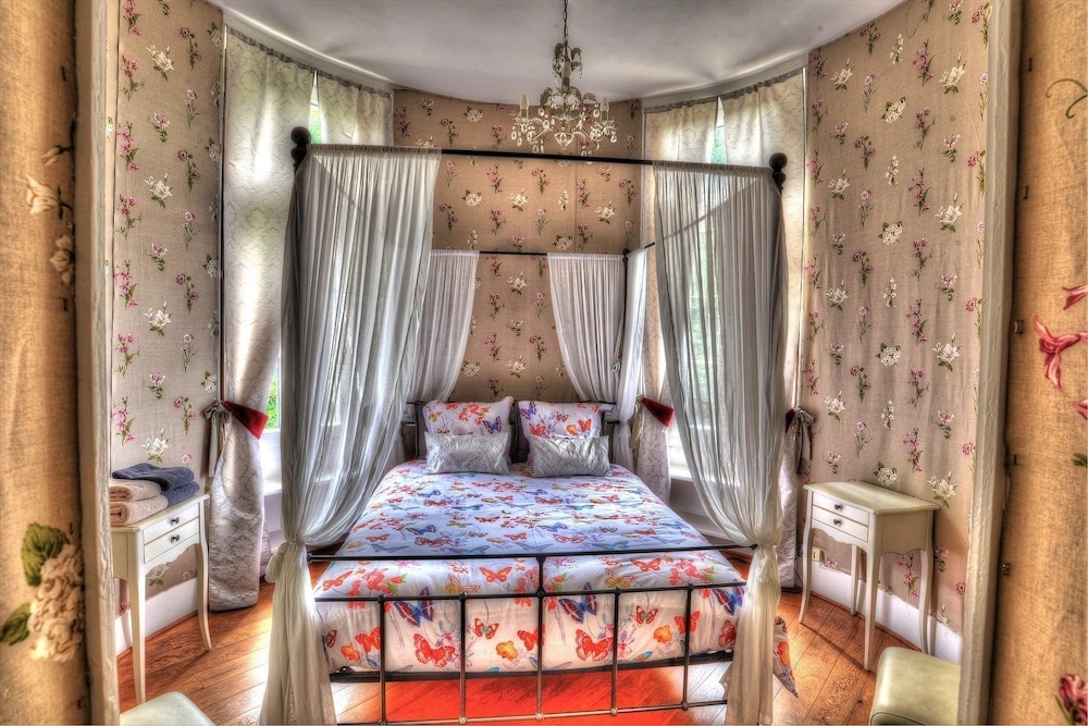 Deluxe Suite, 1 Queen Bed photo 2