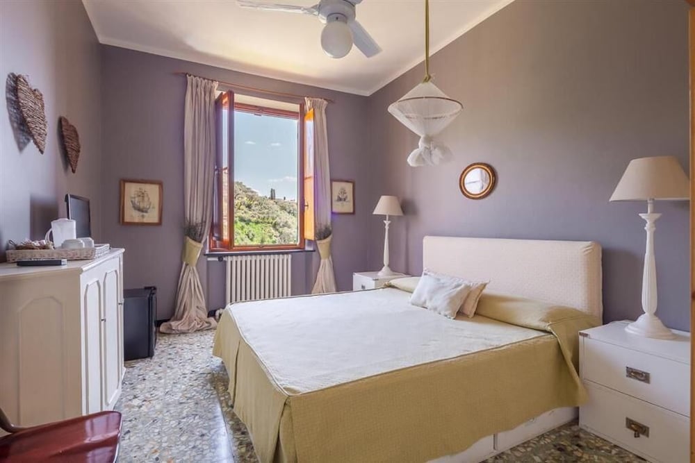 Double Room (Small) photo 1