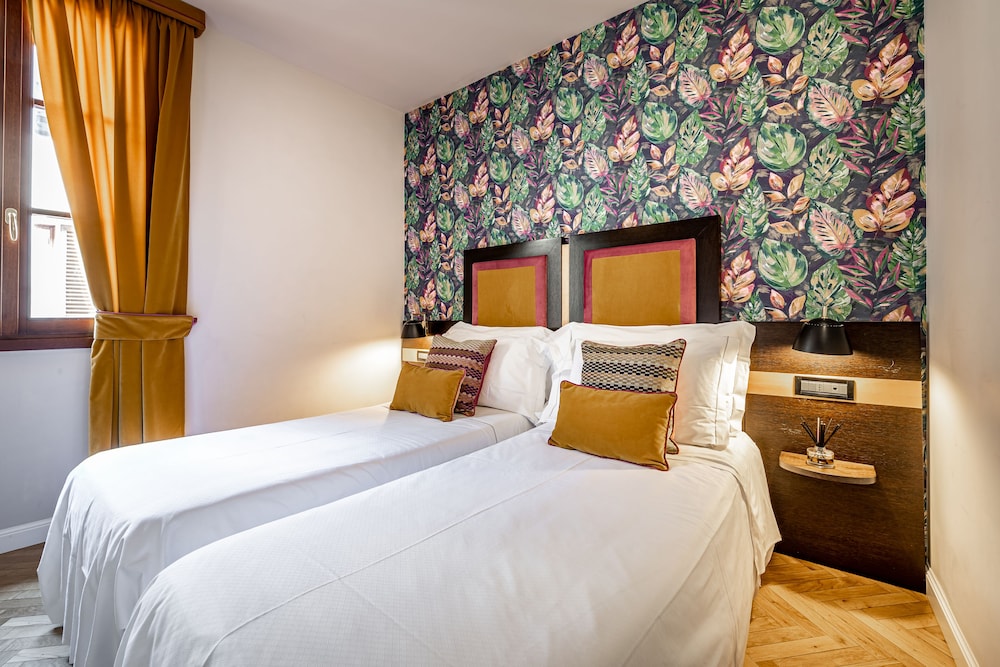 Basic Double Room, Courtyard View photo 3