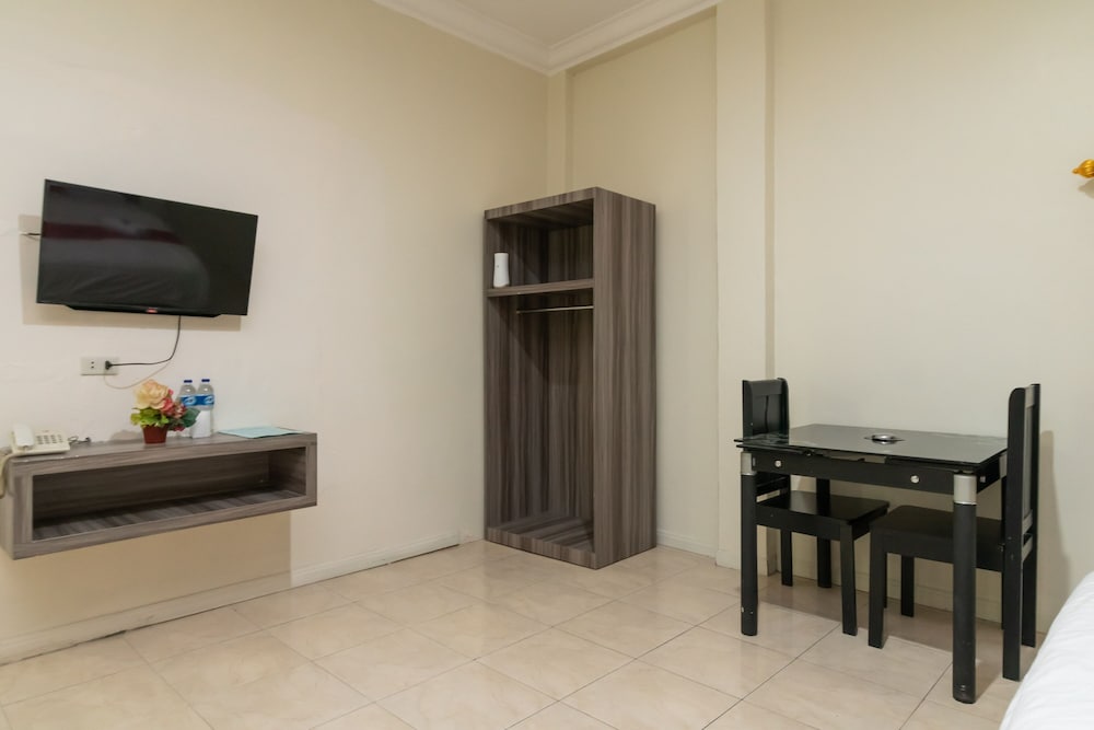 Premium Room (RedDoorz) photo 3