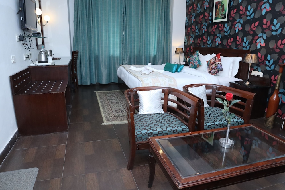 Royal Room - Photo 6