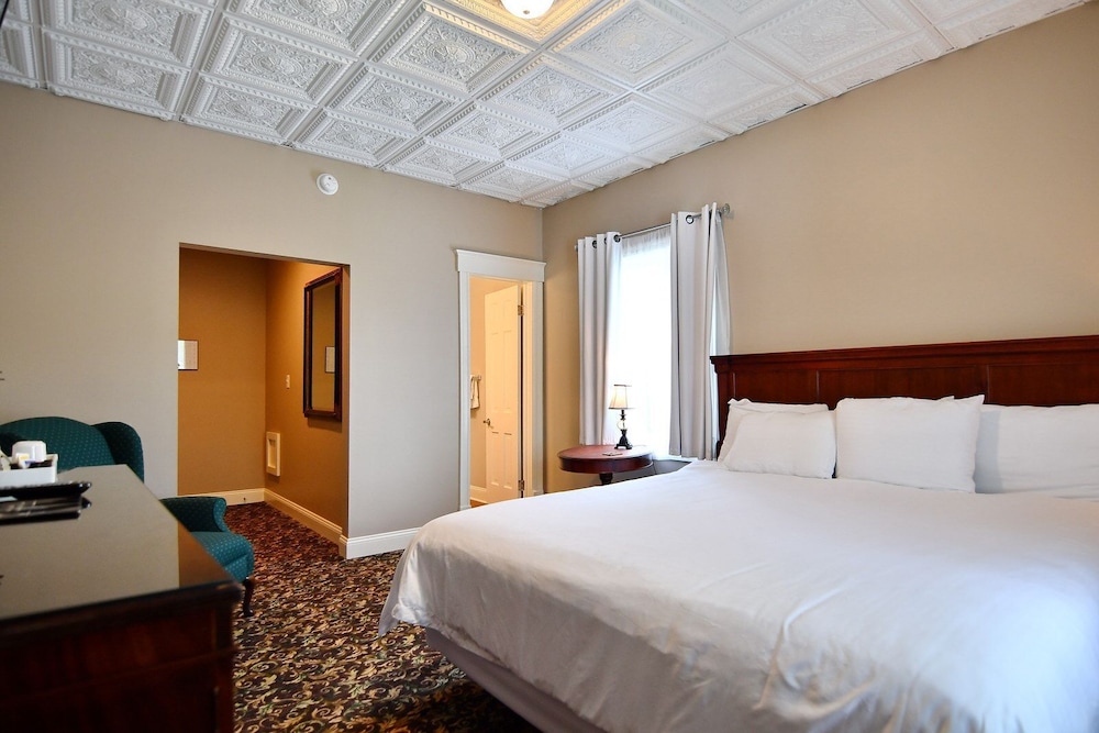 Single Room, 1 King Bed photo 3